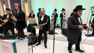 Yoely Fischer levy Falkowitz Shira ארי פשאקס