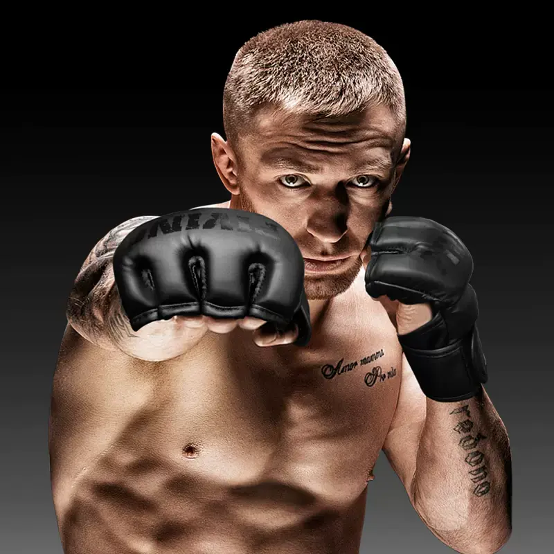 Miniatyrbild: MMA-fighter tränar med FIVING PRO-handskar – designade för styrka, grepp och maximal rörelsefrihet.