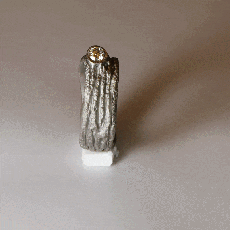 [008] ANELLO FASCIA IN TITANIO E DIAMANTE LATERALE