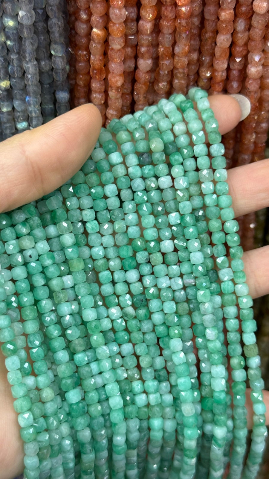 Emerald F cube 祖母綠方塊角度