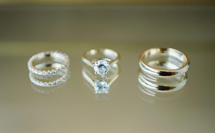 NY Style Classic Peony Wedding | Rings