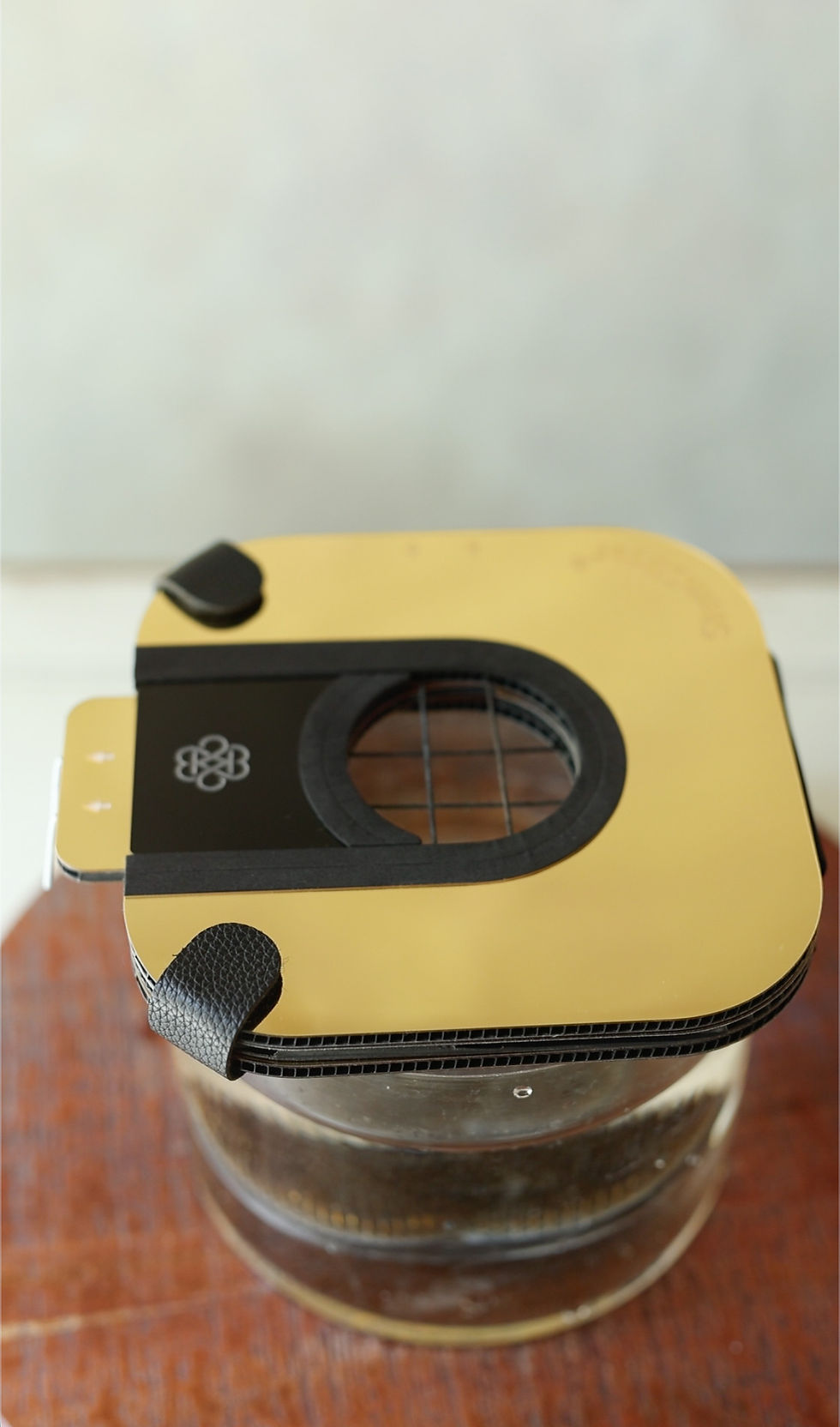 Miniature : Black & Gold StemSlider System with a Metal Flower Frog