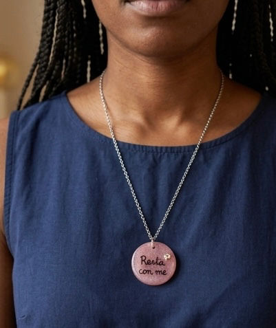 Miniature : Collana Personalizzabile Off Campus – Pendente in Resina Rosa Glitter Scritto a 