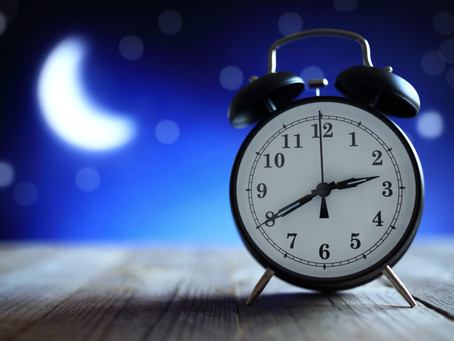 האם אנו זקוקים ל-8 שעות שינה בלילה?