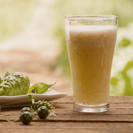 Jus beauté : jus de pomme, infusion de cannelle, miel de fleurs, collagène