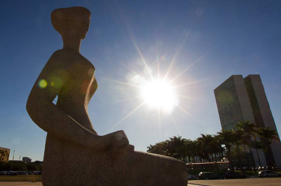 A solução é uma justiça que faça as leis serem cumpridas, não mais uma reforma política