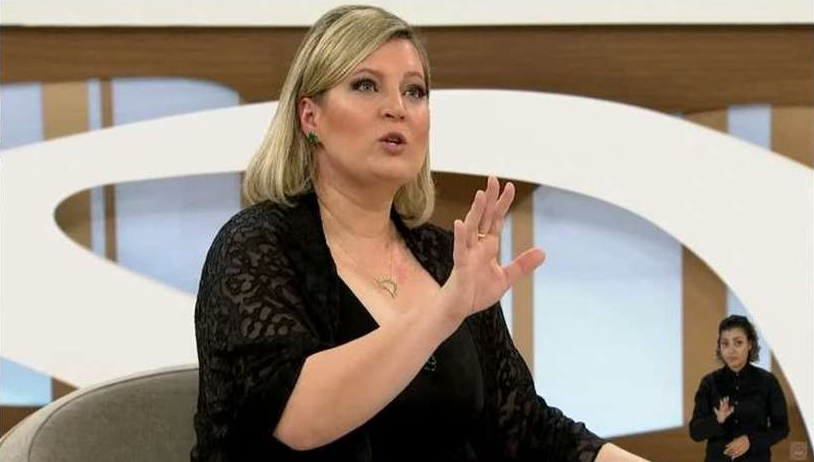 Joice aponta “grupo de Fake News em torno de Bolsonaro”