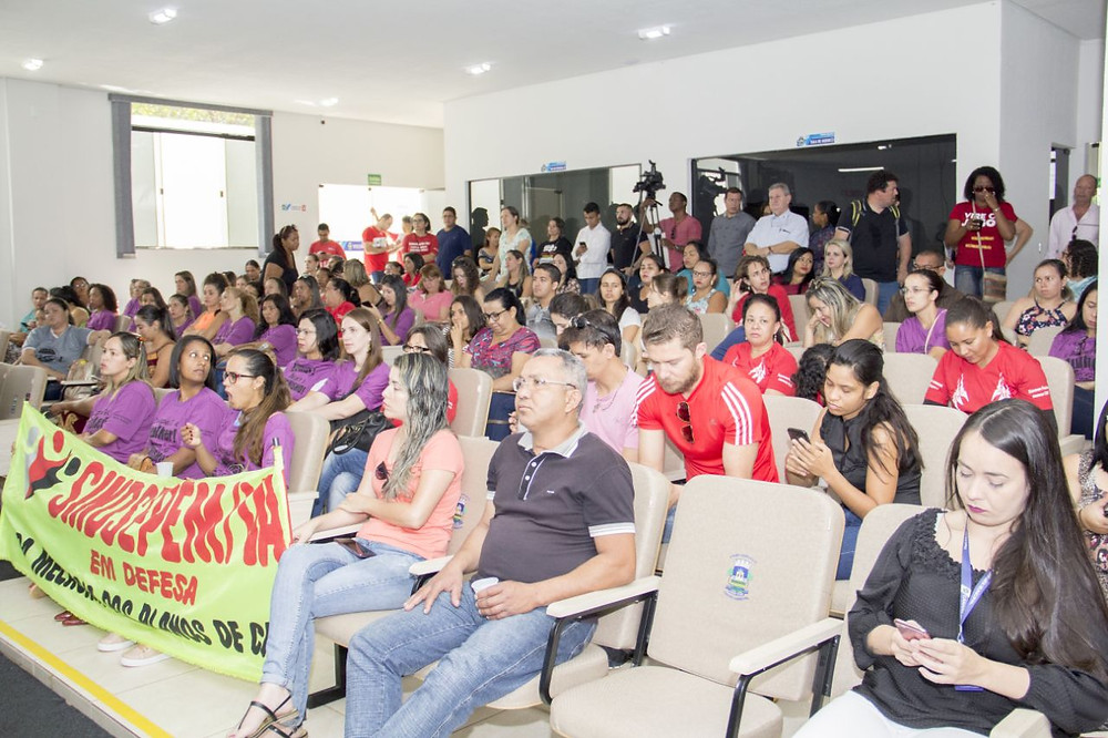 Sindicado volta a lotar sessão da Câmara Municipal em busca de aumento acima do que determina a Lei