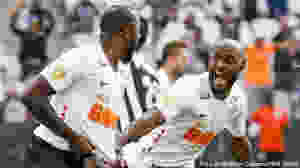 Corinthians vence Santos na primeira semifinal