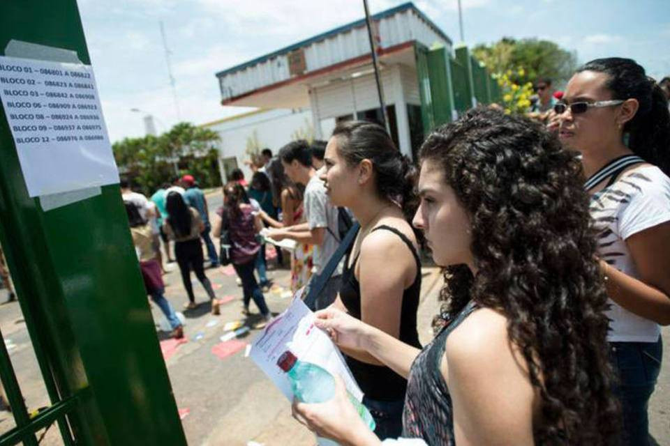 Enem começa para mais de 6.7 milhões de candidatos