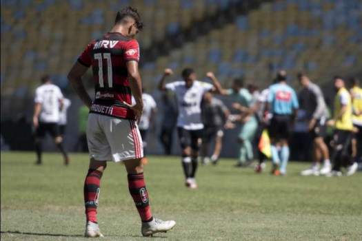 Flamengo perde para o fraco Ceará e torcida vaia