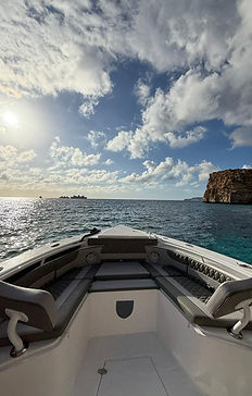 27FT front seats.jpeg