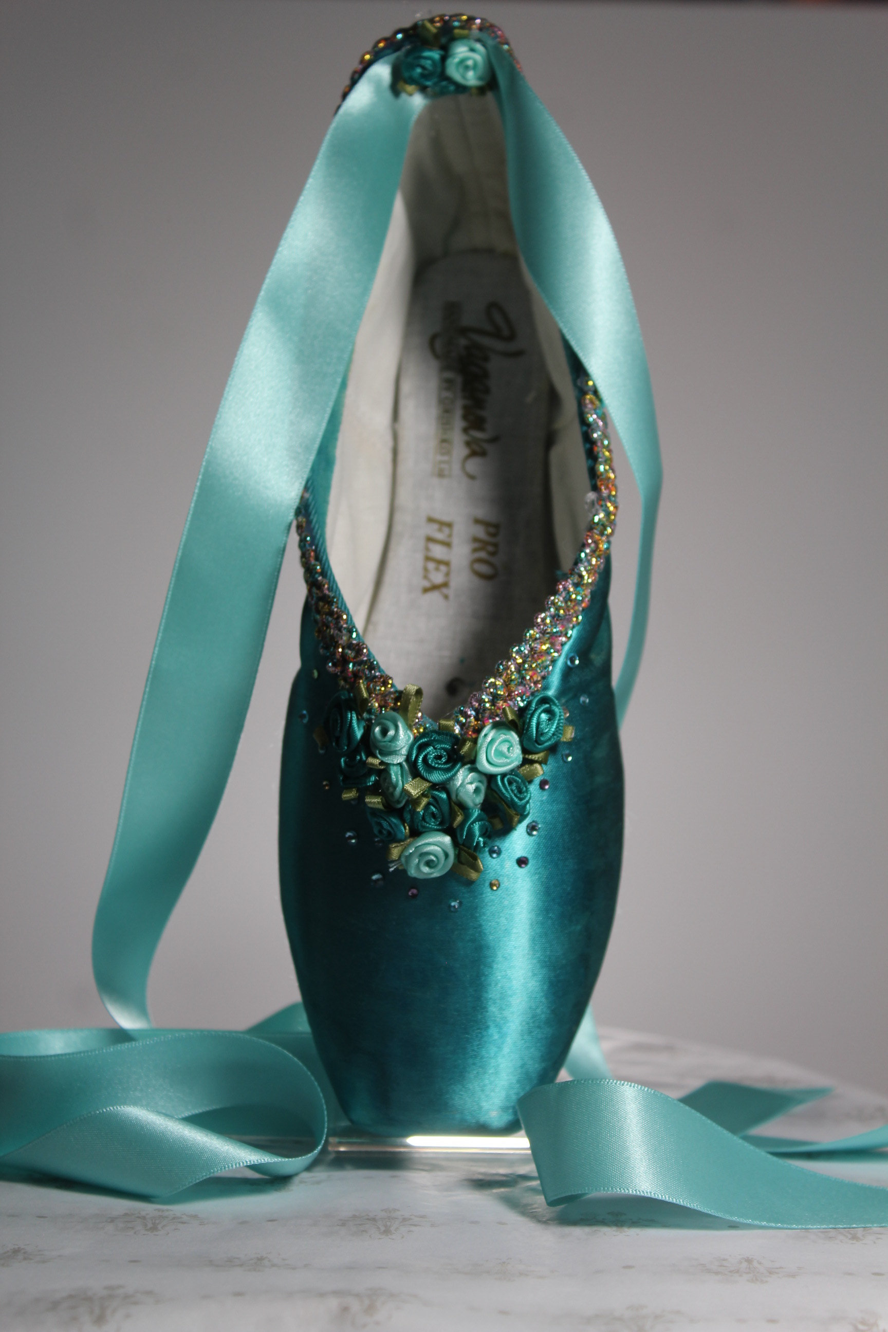 Teal pointe shoes