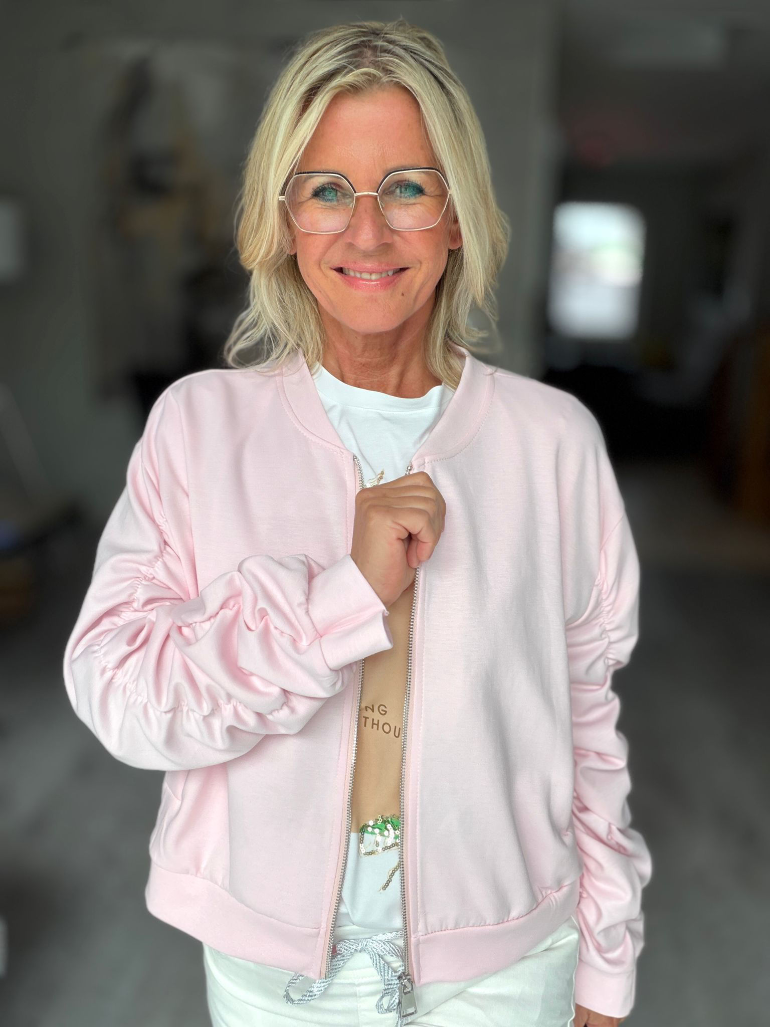 Jacke mit gesmokten Ärmeln rosa
