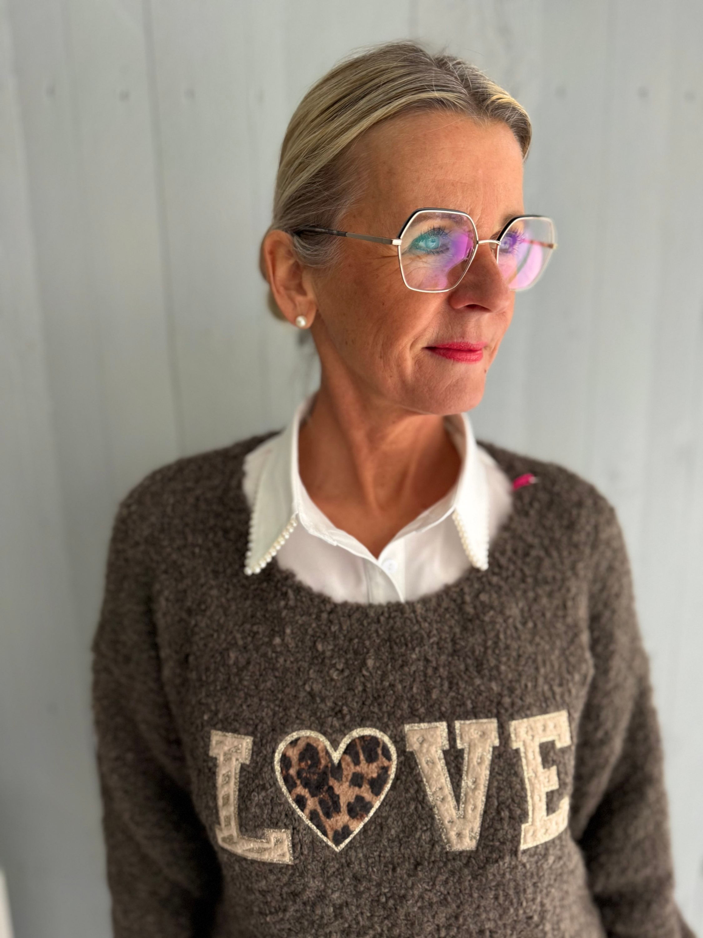 Blusenkragen mit Perlen