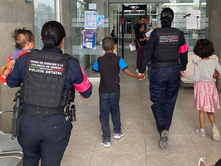 ‼️Que poca m...‼️ RESCATAN ELEMENTOS DE LA POLICÍA ROSA DE LA SSPE A TRES MENORES