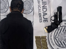 ‼️En San Jacinto....‼️DETIENEN A JAVIER "N", YA QUE TENÍA EN SU PODER UN ARMA DE FUEGO TIPO REVÓLVER #policiacaContrastes🚓