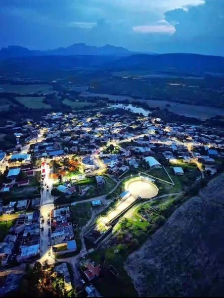 ‼️Ilumina César Medina a Jesús María‼️CÉSAR MEDINA IMPULSA LA MODERNIZACIÓN DEL ALUMBRADO PÚBLICO EN JESÚS MARÍA DURANTE SU PRIMER AÑO DE GESTIÓN