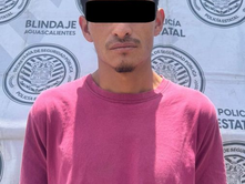 DETIENEN A RICARDO CON DROGA CRYSTAL EN ASIENTOS