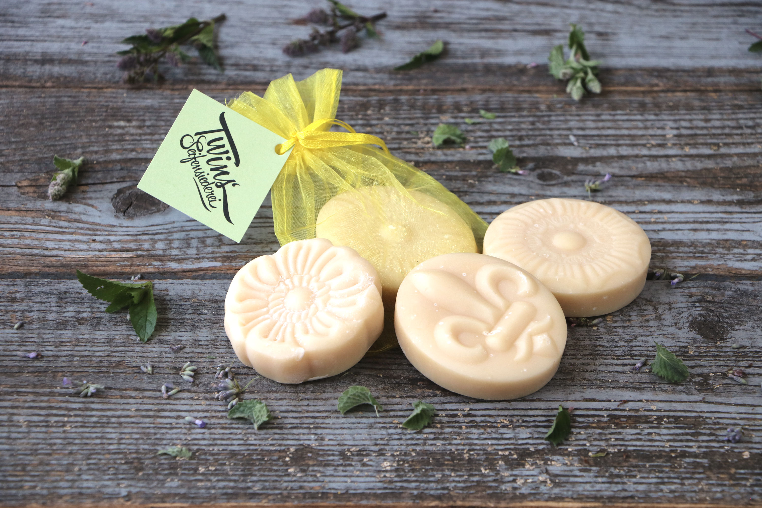 Honig-Kokosmilchseife mit Sheabutter (ohne Olivenöl) zufällige Auswahl