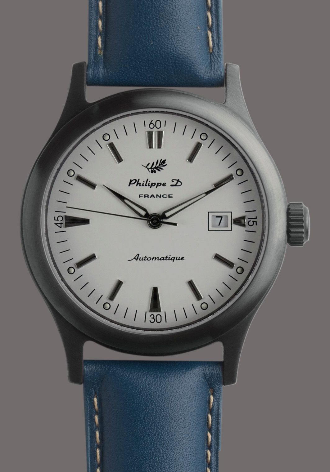 Montre automatique boîtier acier finition titane