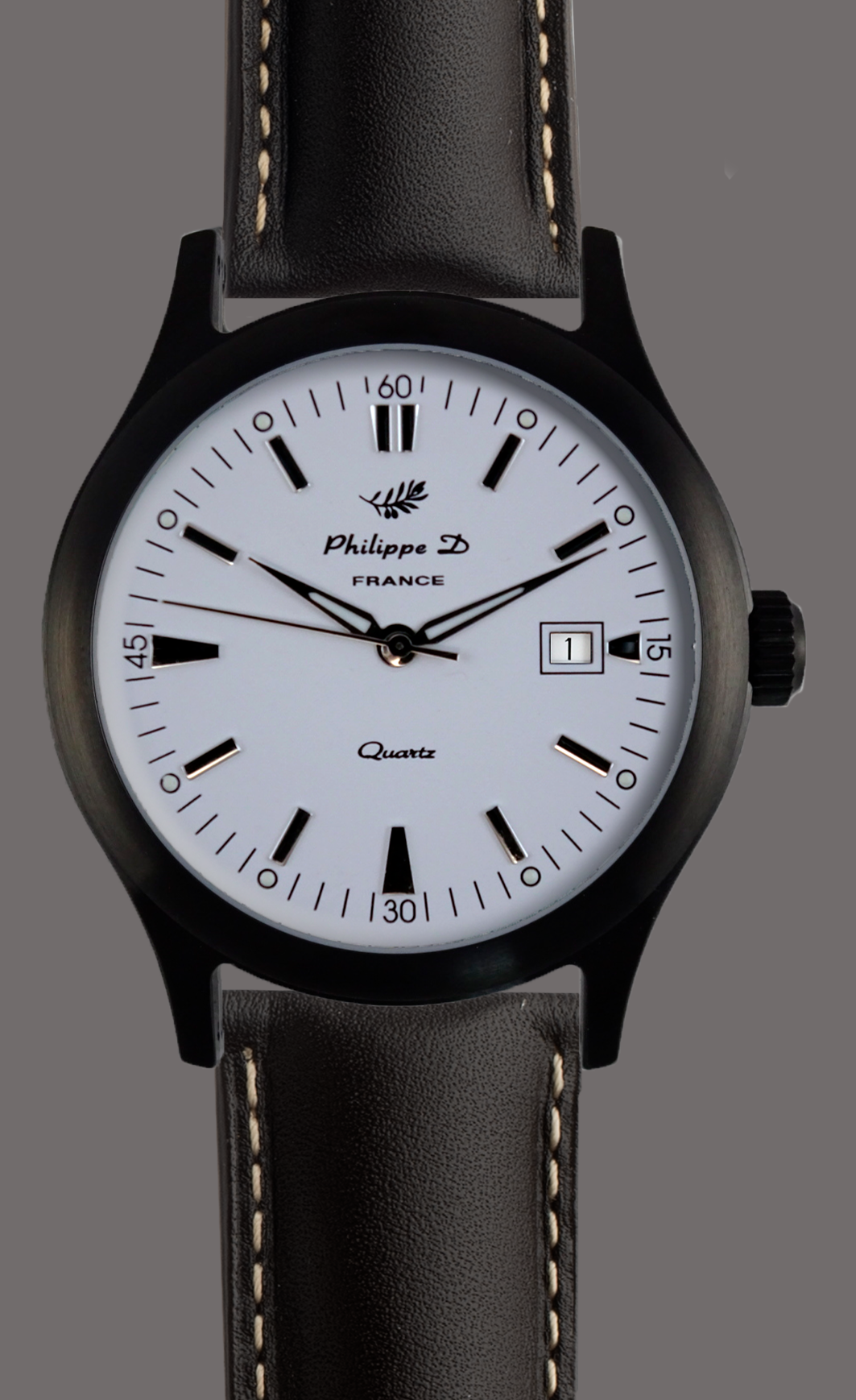 Montre Quartz boîtier acier finition noire