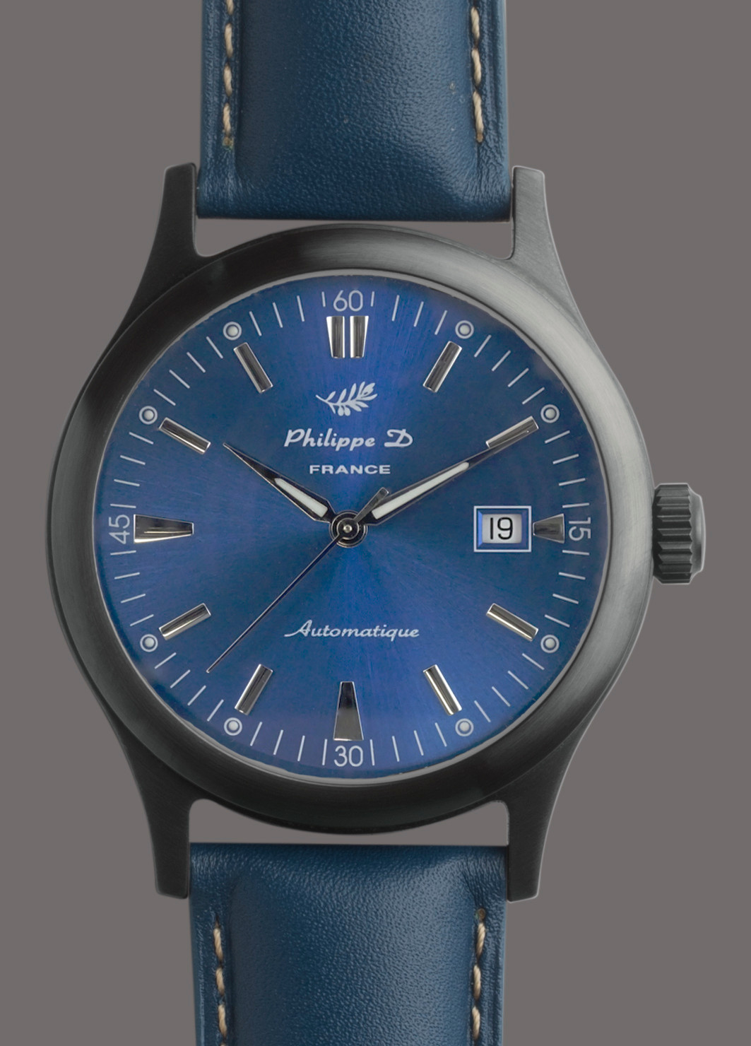 Montre automatique boîtier acier finition titane