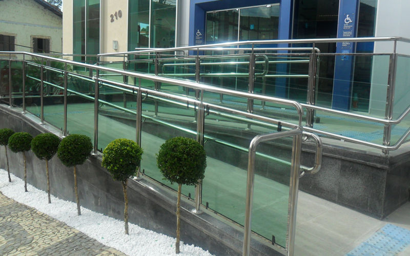 corrimão e guarda corpo externo