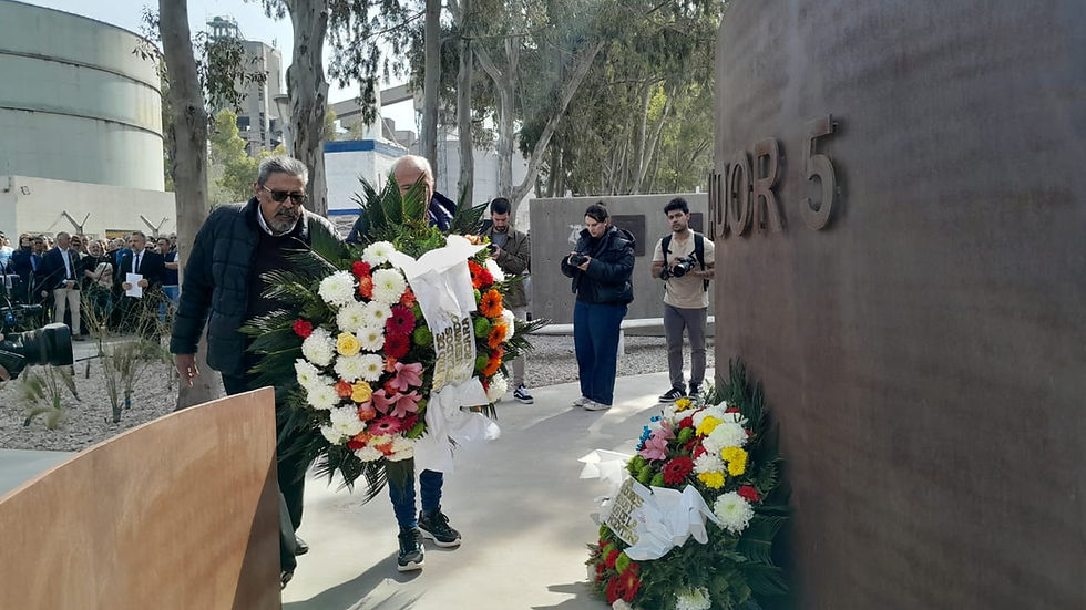 Inauguraron un Cenotafio en memoria de las víctimas de la tragedia del Elevador 5 en Ingeniero White