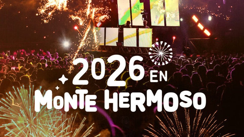 Monte Hermoso recibe el nuevo año con un show de fuegos artificiales