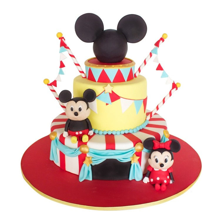 Pastel de cumpleaños inspirado en Mickey Mouse con temática de circo