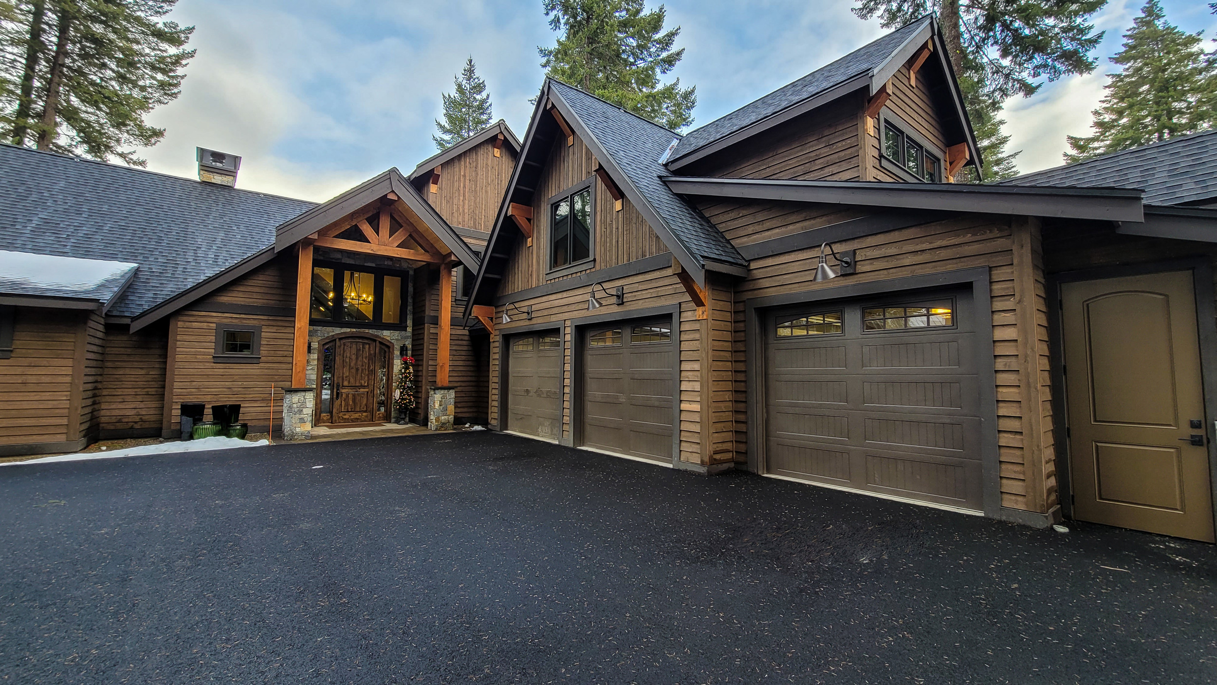 Cascade Door, LLC garage doors 1101 East 1st Street, Cle Elum, WA, USA