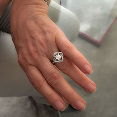 création commande bague de fiançaille sur mesure Paris gouaché diamants brillants