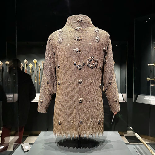 wawel côte de maille de roi ladislas IV Vasa XVIIe siècle laiton lapis lazuli