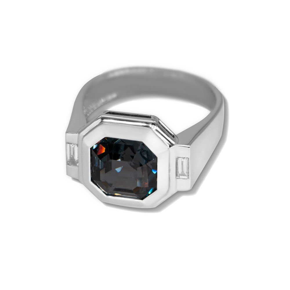 Bague de fiançailles chevalière or blanc pierre spinelle gris diamants unique pour homme femme BEL-AMI