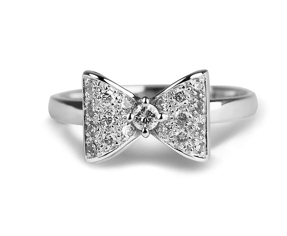 Bague nœud papillon or 18k diamant pavage diamants sur mesure transformation de bijoux anciens à Paris BEL-AMI Joaillier designer