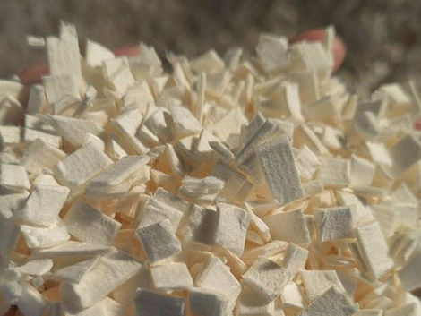 How Do Flake Wood Cellulose Compare with Synthetic Fibers?