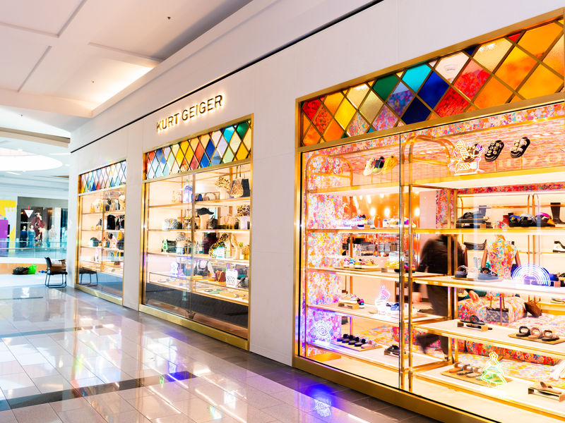 Kurt Geiger Roosevelt Field — Retail interior construction by Principal Builders Solutions