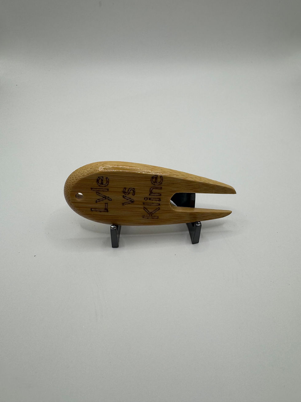 Thumbnail: Divot Repair Tool