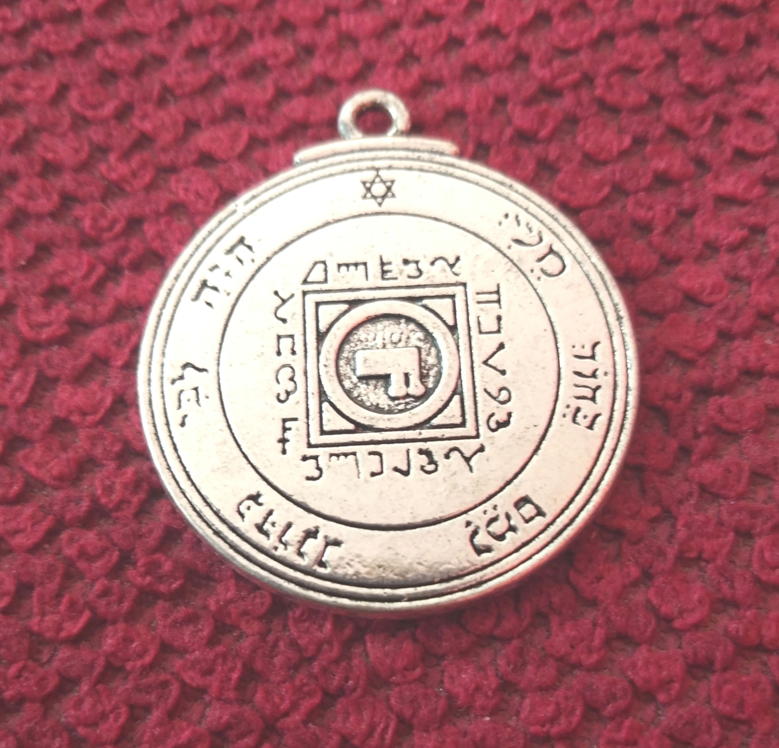 Pentacle  clé de Salomon. 