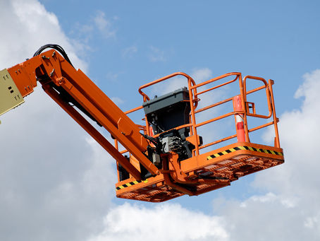 14 Essential Aerial Lift Safety Tips