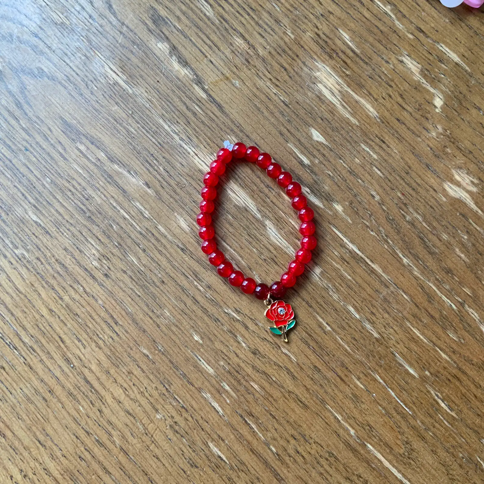 Red rose glass bead bracelet!
