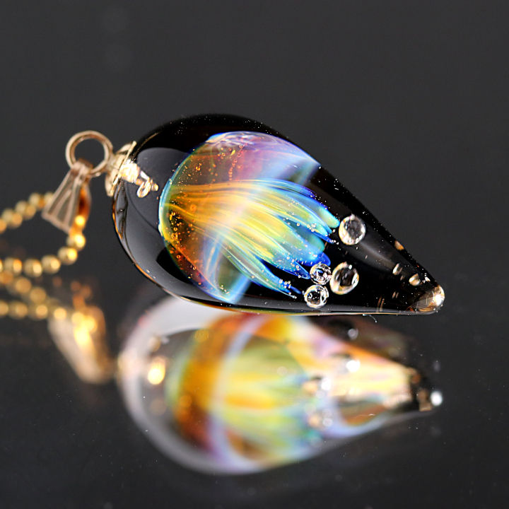 Miniature : Magnifique pendentif méduse en verre, collier élégant