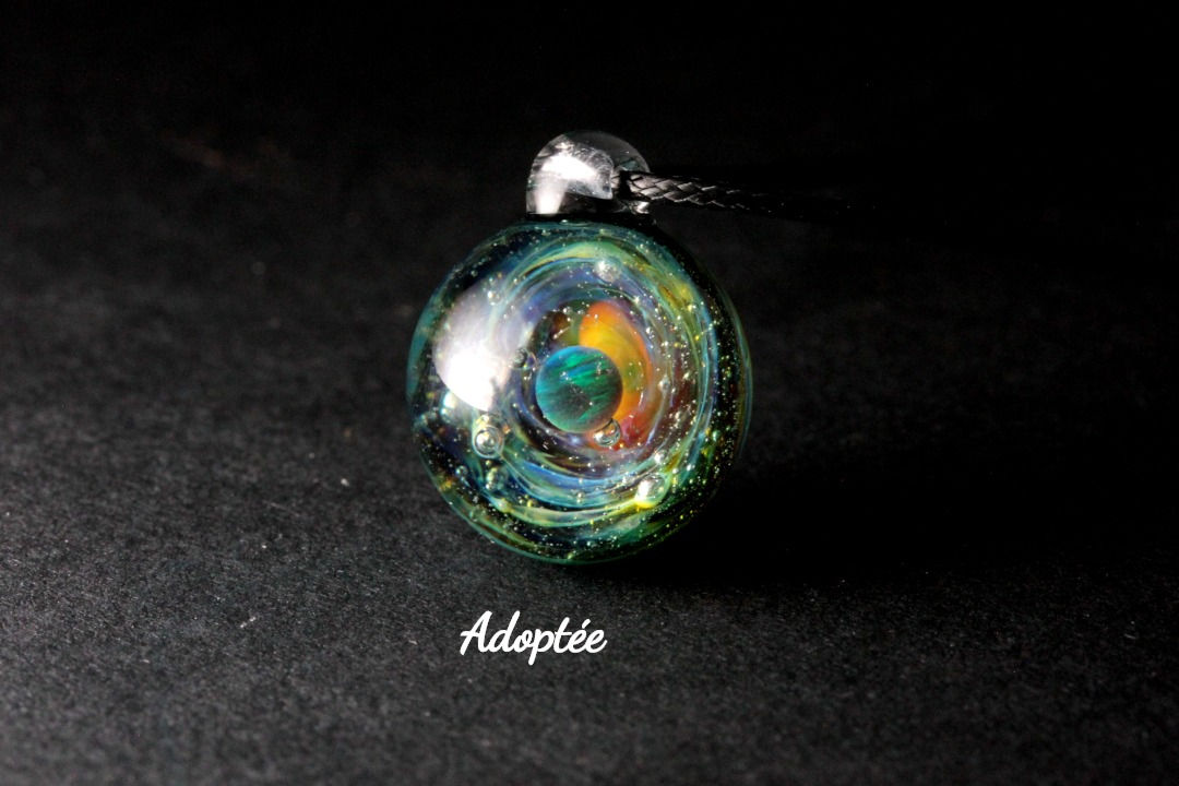 Pendentif verre, planète, galaxie, Adaptie