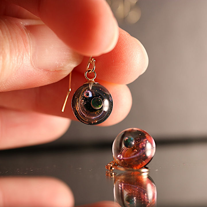 Thumbnail: Paires de boucles d'oreille galaxie avec la voie lactée d'Orion.