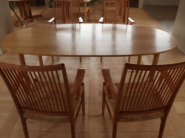 Oval table, round table, dining table, chestnut