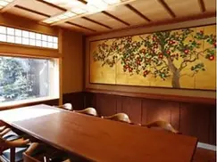 湯豆腐　京都南禅寺『順正』じゅんせい　車で36分  2018年秋　ブビンガの削りの大テーブル2台（個室）とオーチェア革座24脚納品