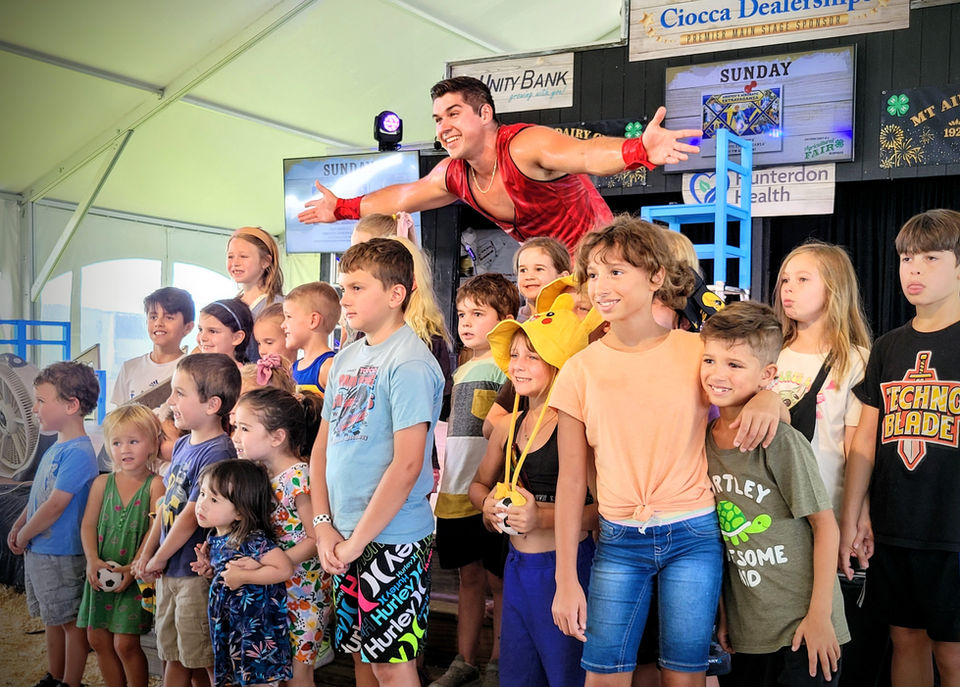 Ivan Arestov's Acrobatic Extravaganza