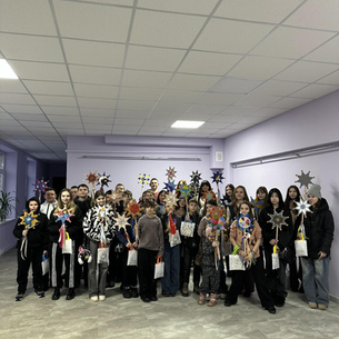 Пліч о пліч