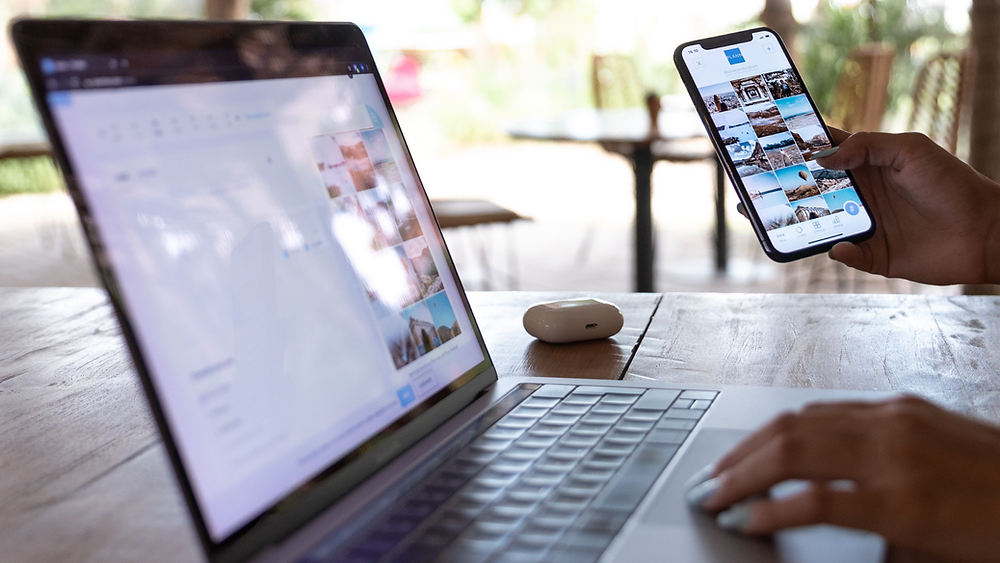 Image showcasing omnichannel marketing across laptop and mobile